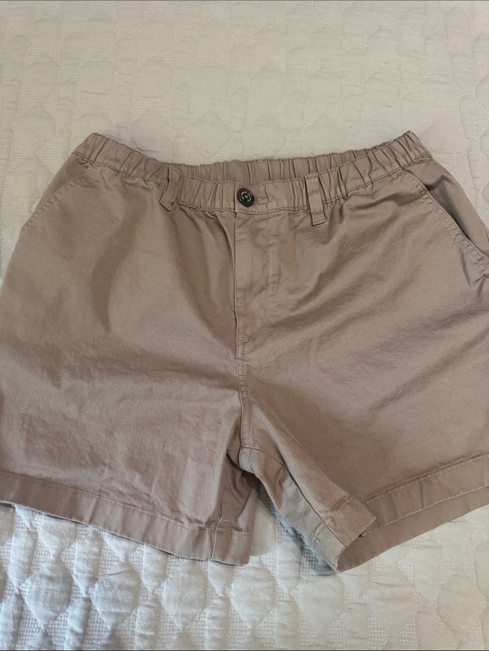 Chubbies Men's originals 5.5" Elastic Waist Cotton Shorts in Khaki